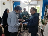 همزمان با سوم خردادماه فرماندار شهرستان رباط‌کریم در منزل  فرزند شهید والامقام اکبر اوتادی حضورپیدا کرد


