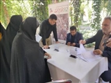 به مناسبت هفته دولت میز خدمت فرمانداری رباط کریم در مصلاهای نماز جمعه برگزارشد