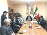 بمناسبت سالروز ولادت با سعادت حضرت ابوالفضل العباس علیه السلام و روز جانباز فرماندار شهرستان رباط کریم به همراه معاون برنامه ریزی خود و رئیس بنیاد شهید به دیدار امام جمعه شهر پرند رفته و به او این روز