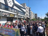 نمازگزاران شهرستان رباط‌کریم پس از اقامه نماز جمعه راهپیمایی و ضمن محکومیت جنایات رژیم غاصب صهیونیستی، حمایت خود را از سپاه پاسداران انقلاب اسلامی به جهت انجام عملیات وعده صادق اعلام کردند